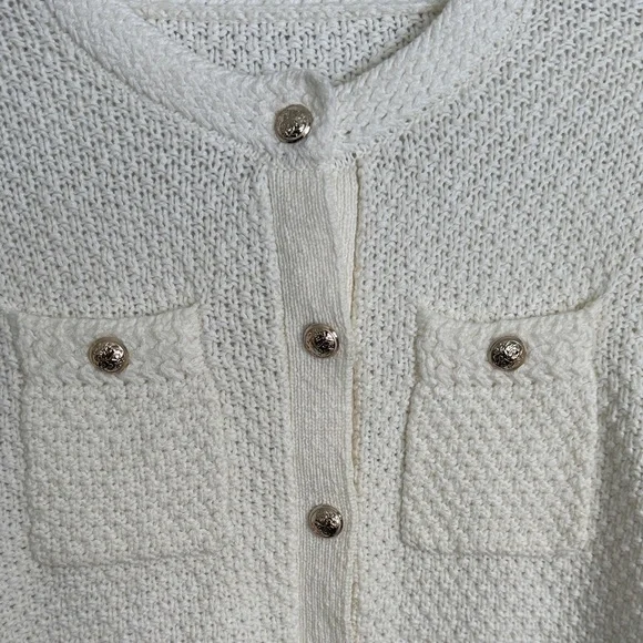 Goelia Round Neck Knitted Button-Up Cardigan - Picture 5 of 8